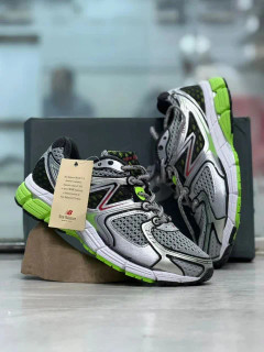 کتونی رانینگ نیوبالانس 860 وارداتی /سایز 40 تا 45 /فروش عمده و تک/Newbalance 860v3